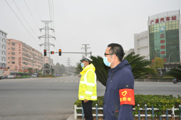 國網廣昌縣供電公司積極參與文明交通勸導志愿服務