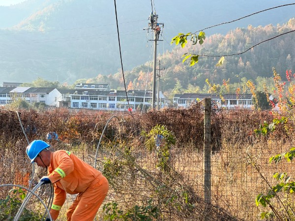 國網(wǎng)三門縣供電公司路通電通 促高山古村產業(yè)旺