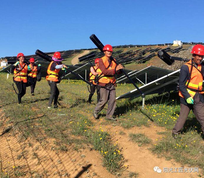 面積接近一個新加坡！青海塔拉灘光伏電站照亮“陽光之路”