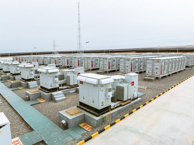 儲(chǔ)能200MW/800MWh!國(guó)內(nèi)最大電化學(xué)儲(chǔ)能電站全容量并網(wǎng)投運(yùn)