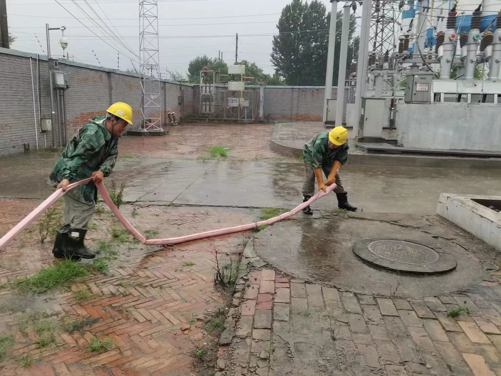 京津冀地區(qū)迎來(lái)極端強(qiáng)降雨，國(guó)網(wǎng)冀北電力近7000人迎戰(zhàn)