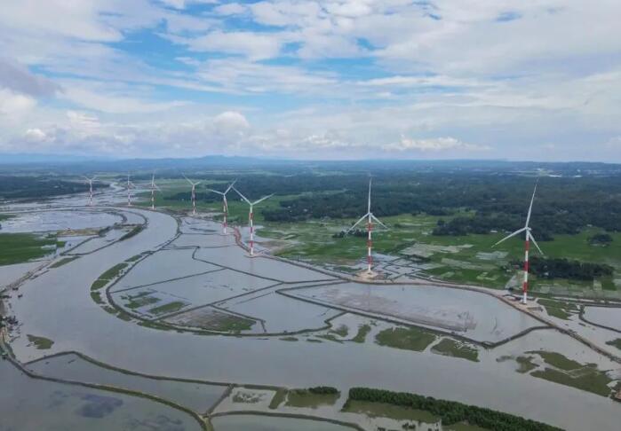 國家電投投資承建的孟加拉國首個集中式風(fēng)電項目并網(wǎng)發(fā)電