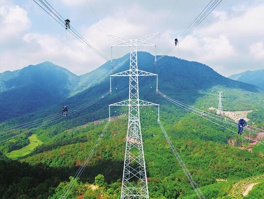 廣東電網(wǎng)近十年來最長輸電線路工程竣工投產