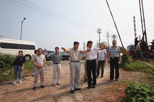 河南省人大法制委員會(huì)副主任委員張學(xué)勤來株洲發(fā)電公司調(diào)研考察水污染防治工作